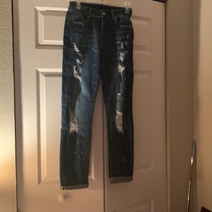 Women’s distressed jeans